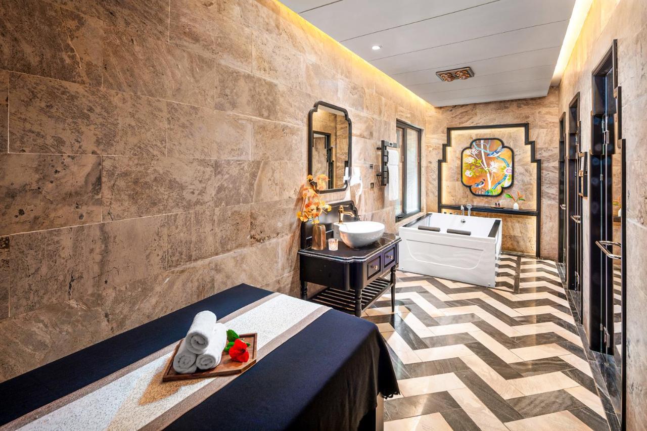 Ravatel Luxury Hotel Bac Giang Esterno foto