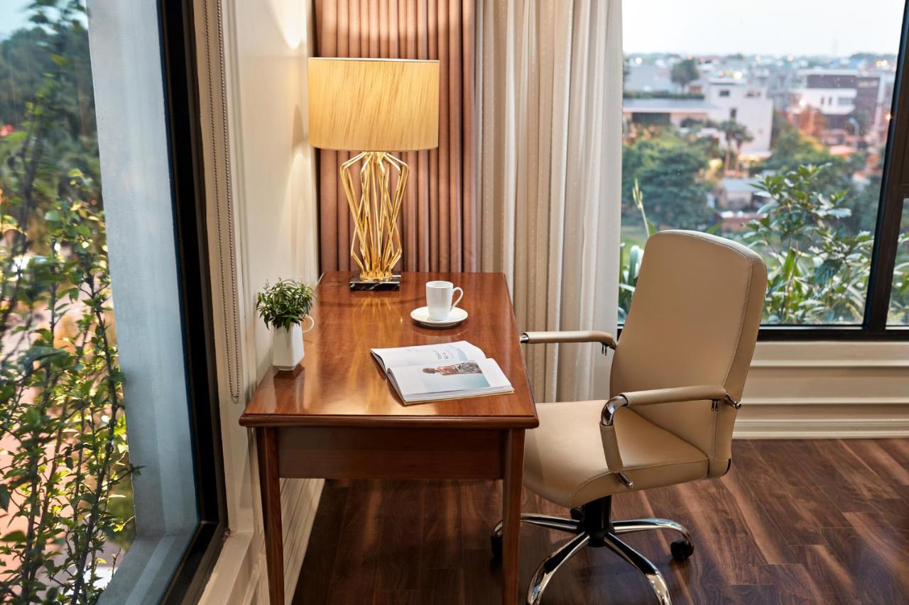 Ravatel Luxury Hotel Bac Giang Esterno foto