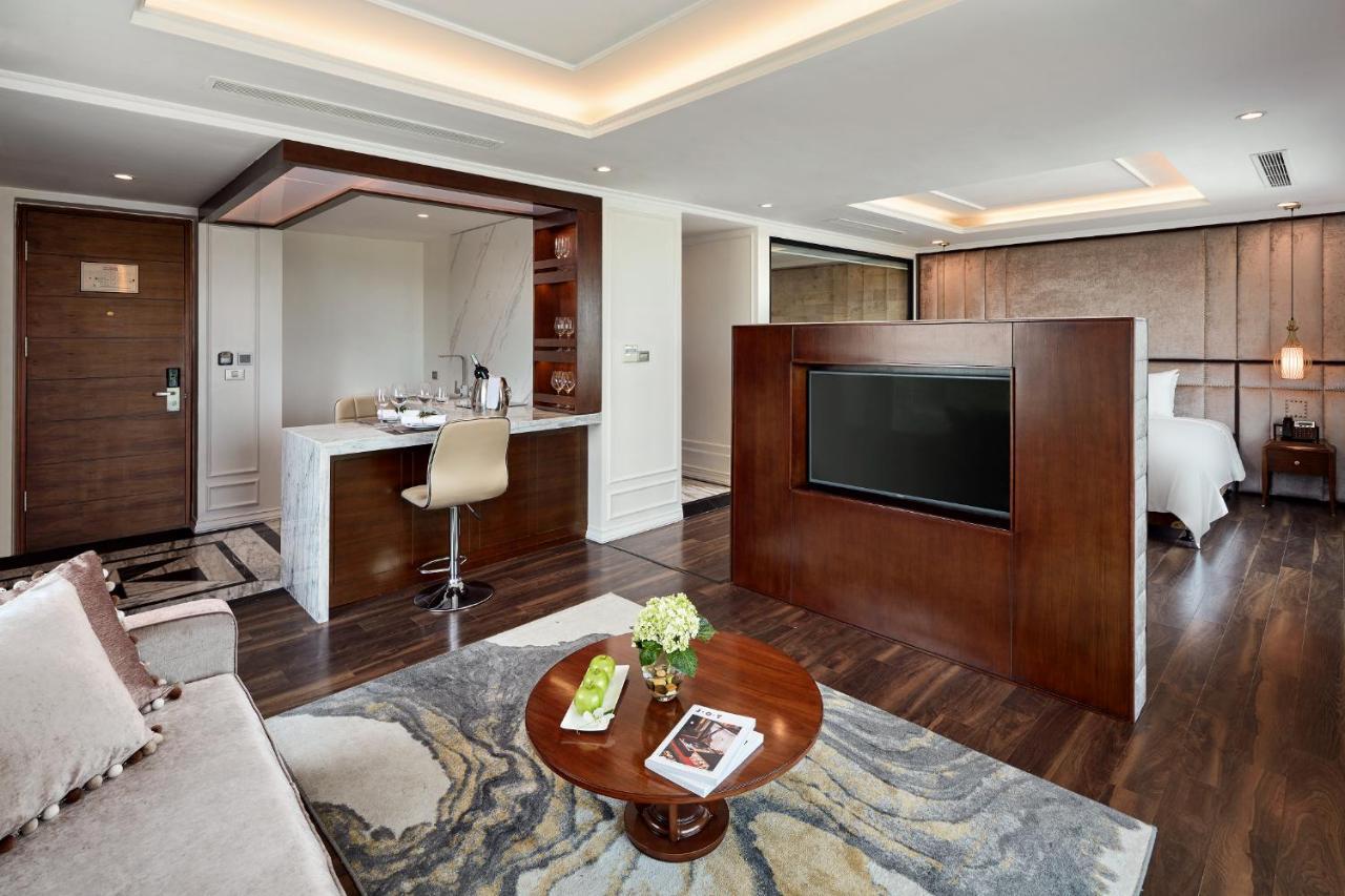 Ravatel Luxury Hotel Bac Giang Esterno foto